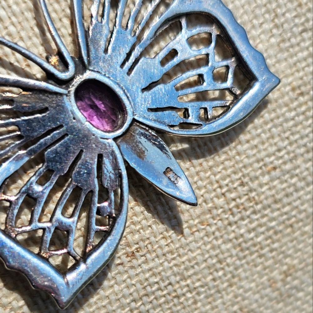 Vtg. 925 sterling silver butterfly w/genuine amethyst - Picture 4 of 5